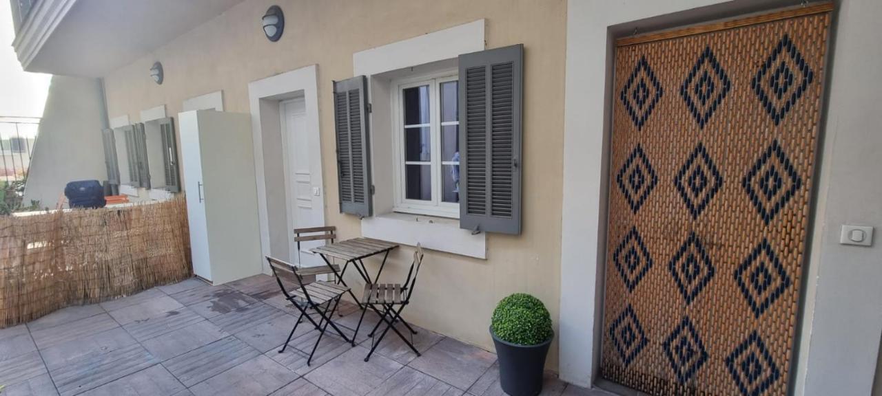 Studio Vieux Port Chez Fanette Apartamento Marselha Exterior foto